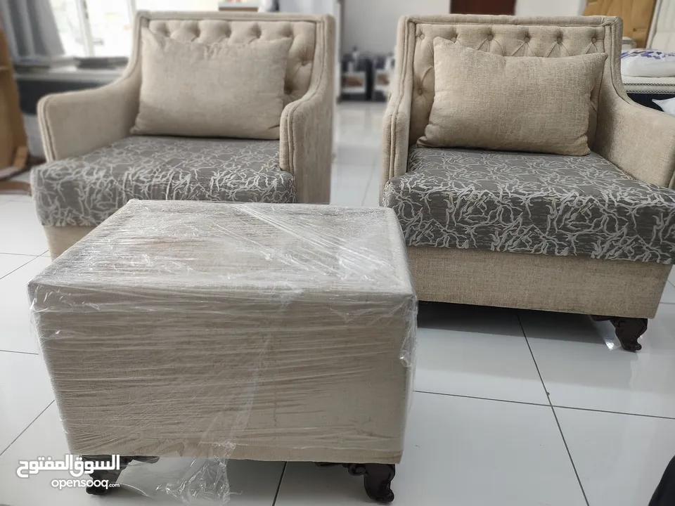New sofa set tafseel 5 seater made in Oman