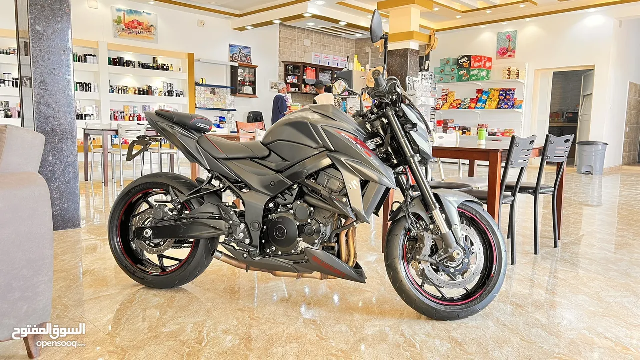 سوزوكي GSX .S750