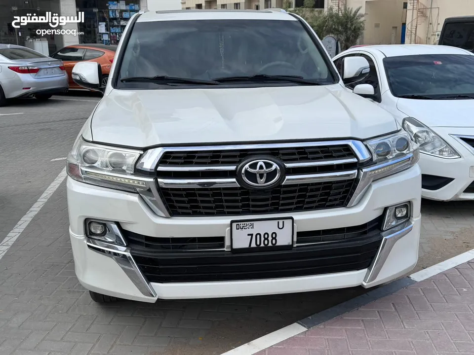 Toyota land cruiser 2010 GCC VXR converted to 2020  Excellent condition inside and outside