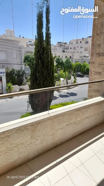 شقة فارغة للبيع طريق المطار ضاحية النخيل بحالة ممتازة جدا