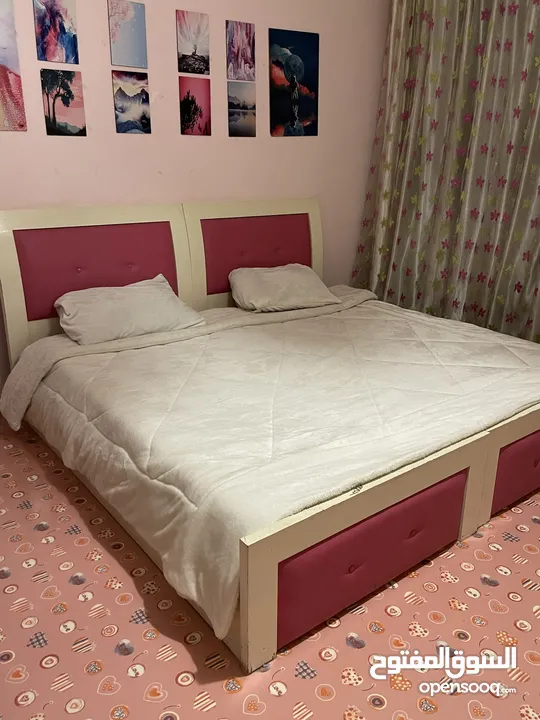 سرير عدد 2 مفرد مستعمل للبيع