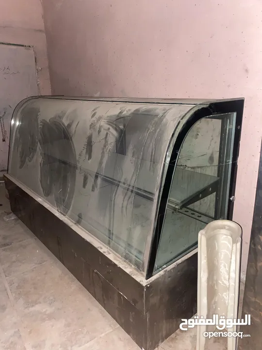 ثلاجه عرض للبيع بسعر 200