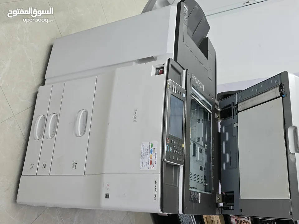 ماكنة Ricoh MP 7502 sp للبيع مستعمل خفيف خالية من اي عيوب ( شغل دعك ) ارقى واقوى طابعة وماكنة تصوير