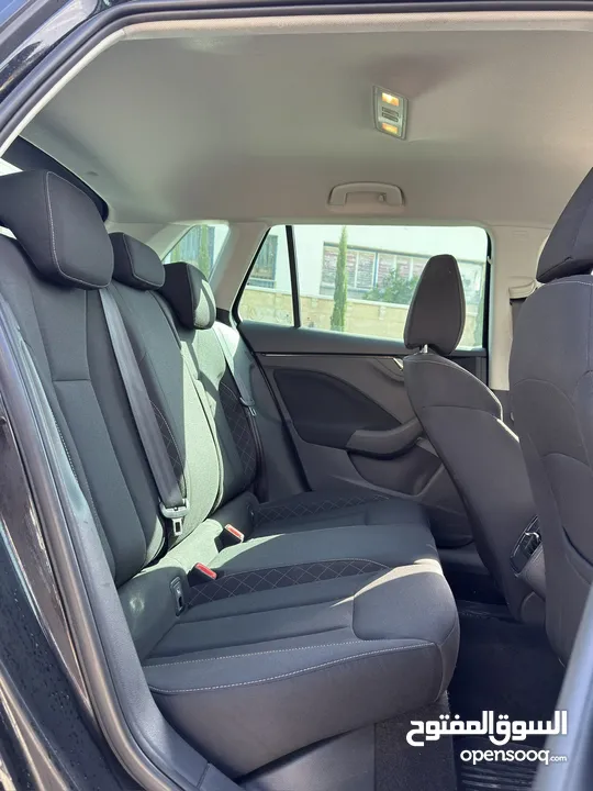 سكودا كاميك ترخيص 2020 محرك 1000 بنزين جير أوتوماتيك 115 حصان