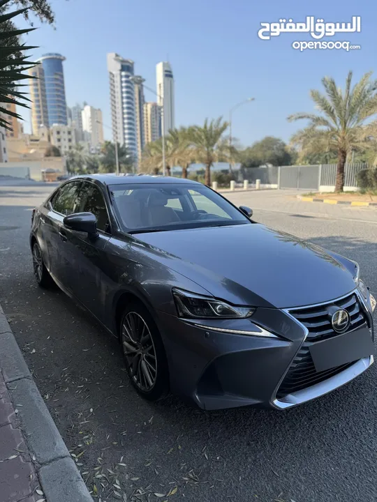 LEXUS IS200 2017 / 92,000 KM