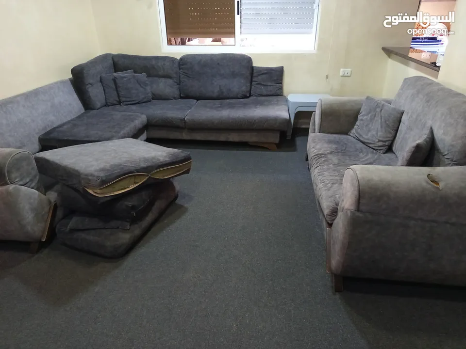 طقم مستعمل للبيع حرف L+ثنائيه كل اشي موجود بالصورة