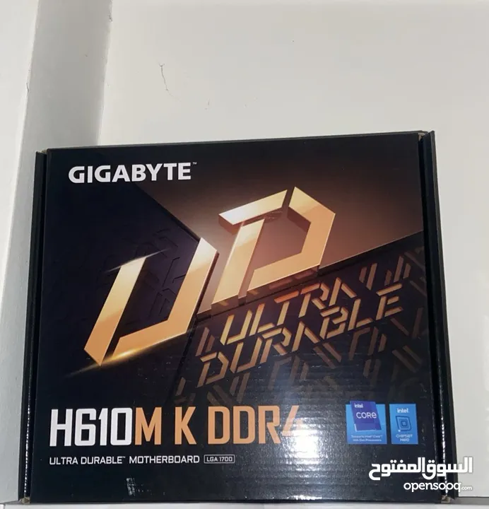 مذربورد gigabyte h610m ddr4 للبيع بحالة ممتازة مع الكرتونه