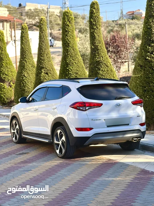 توسان 2016 فلل