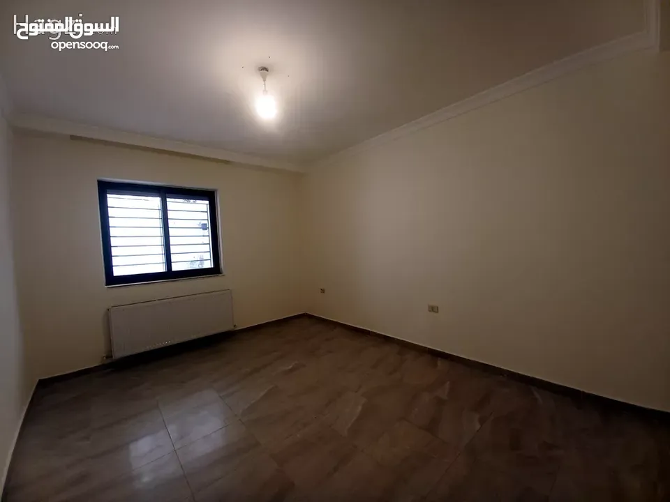 شقة غير مفروشة للإيجار 230م2 ( Property 17194 ) سنوي فقط