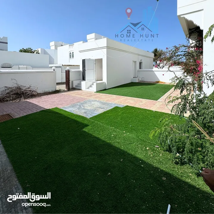 SHATTI AL QURM  5+1 BR TRADITIONAL BEACH SIDE VILLA