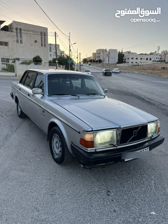 فولفو 240 بحالة جيدة