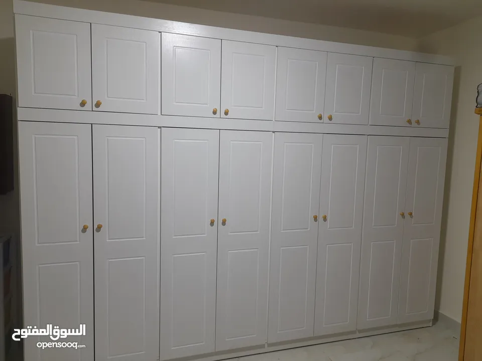 خزائن ملابس خشب لامنيت 18م حجم كبير قياس 320 عرض  ارتفاع 240 تفصيل حسب المقاس الون اختياري  كفاله خم