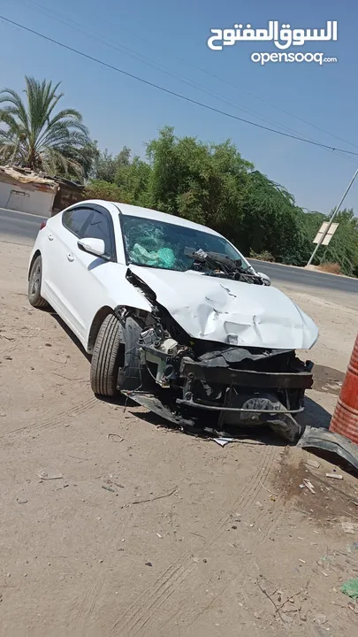 نشتري جميع السيارات والبكمات الحديثه الحديثه المضروبه ولقالبه على ضربتها