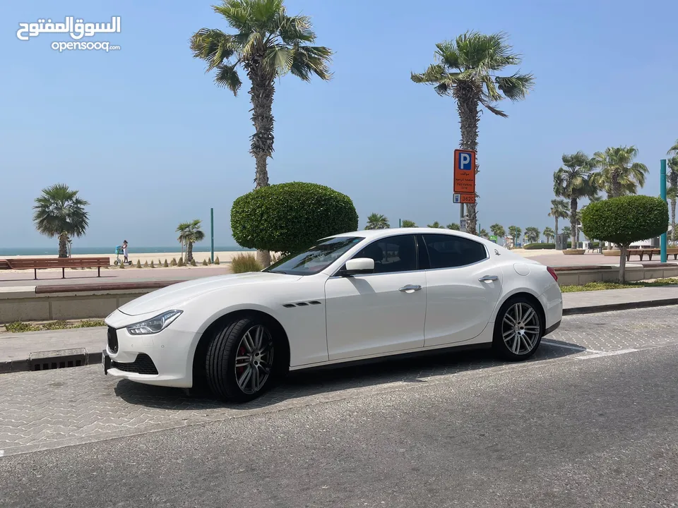 LIKE NEW - 2015 Maserati Ghibli SQ4 3.0L GCC Spec - 107k km