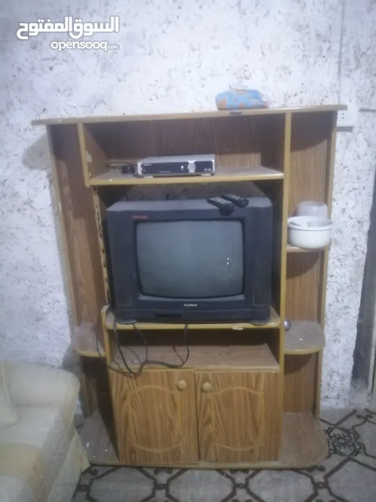 بوفيه مع تلفزيون ورسيفر