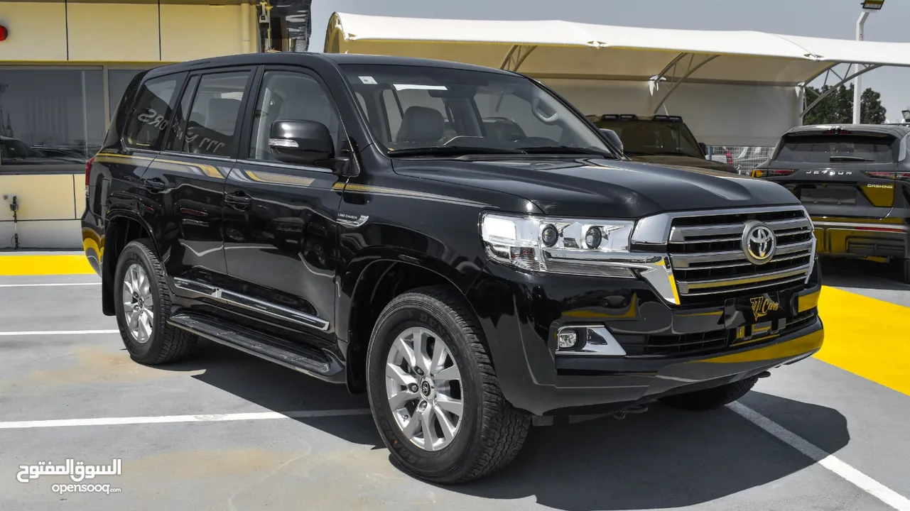 TOYOTA LAND CRUISER VXR  5.7L V8  2021  GCC