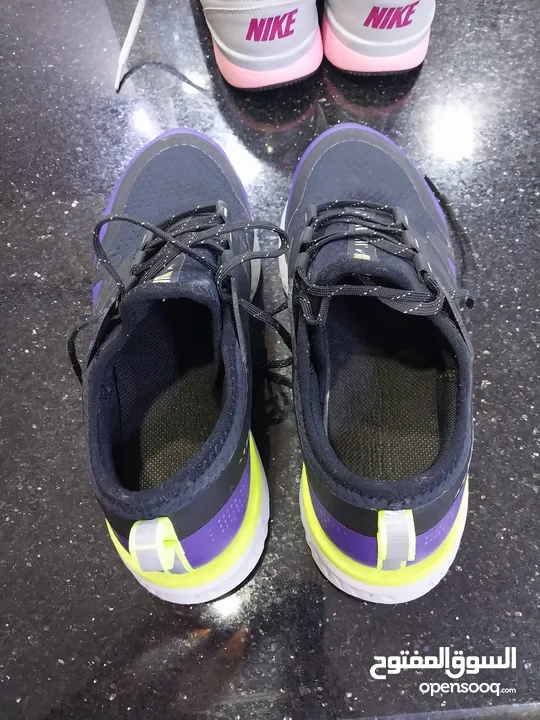 حذاء مشي او جري لمسافات كبيره نايك اصلي NIKE جدبد غير مستعمل مقاس 37.5  مقاوم للماء قابل لتنفس