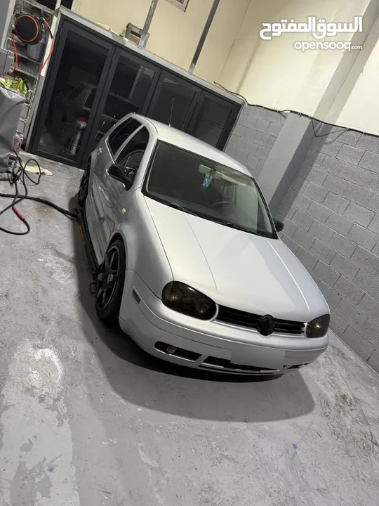 جولف موديل 2000 سيارة منفوضة بالكامل