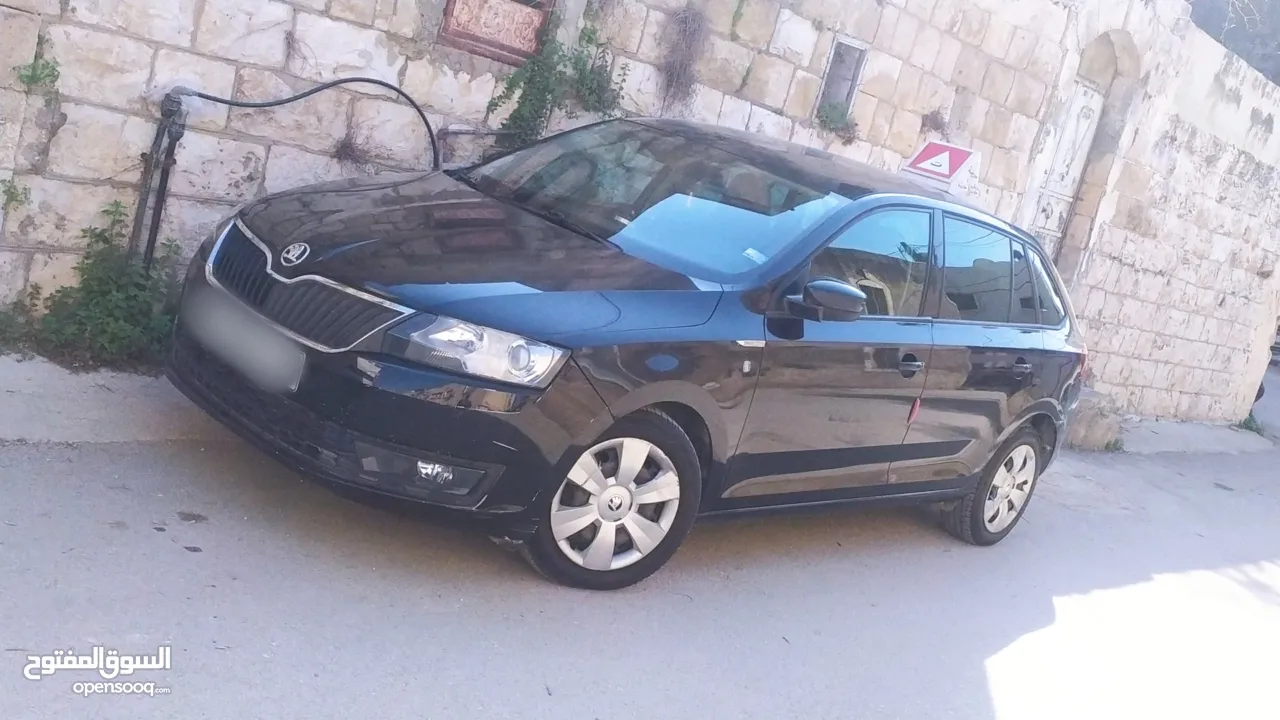 سكودا رابيد هاتشباك 2015 تدريب سياقة