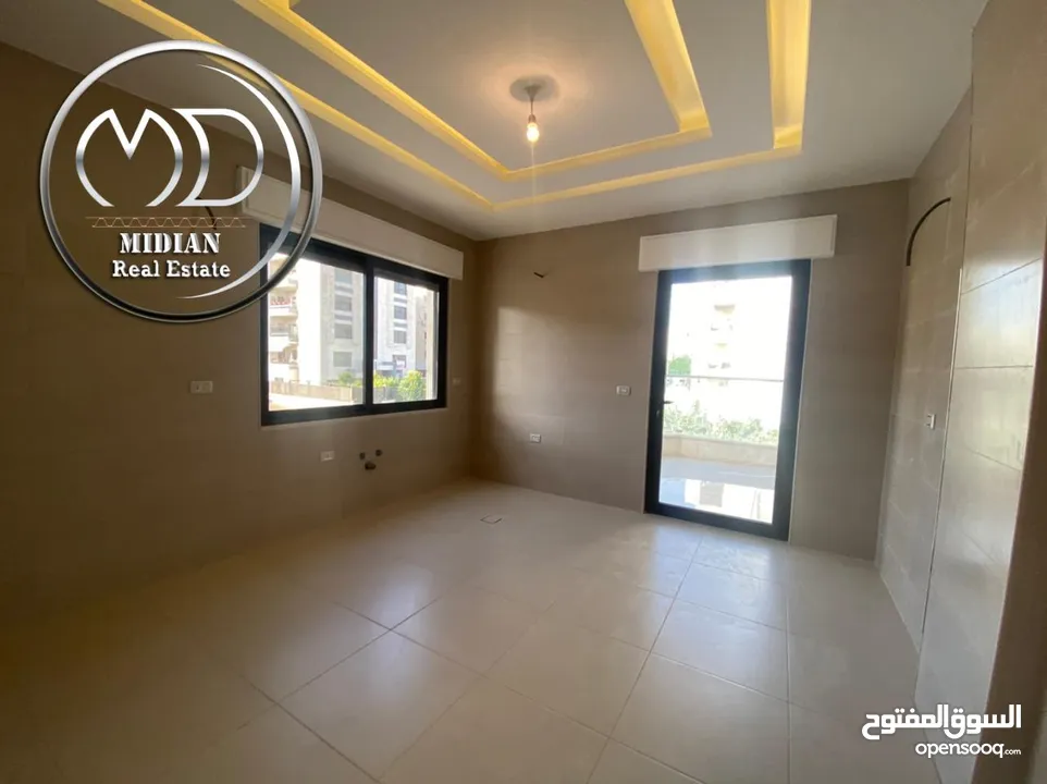 شقق ارضية و طوابق مكررة و أخير مع روف للبيع الرابية مساحات 200م مع تراسات و حدائق جديدة لم تسكن بأسع