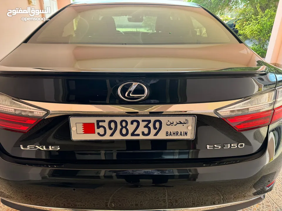 For Sale: 2016 Lexus ES350 in excellent condition