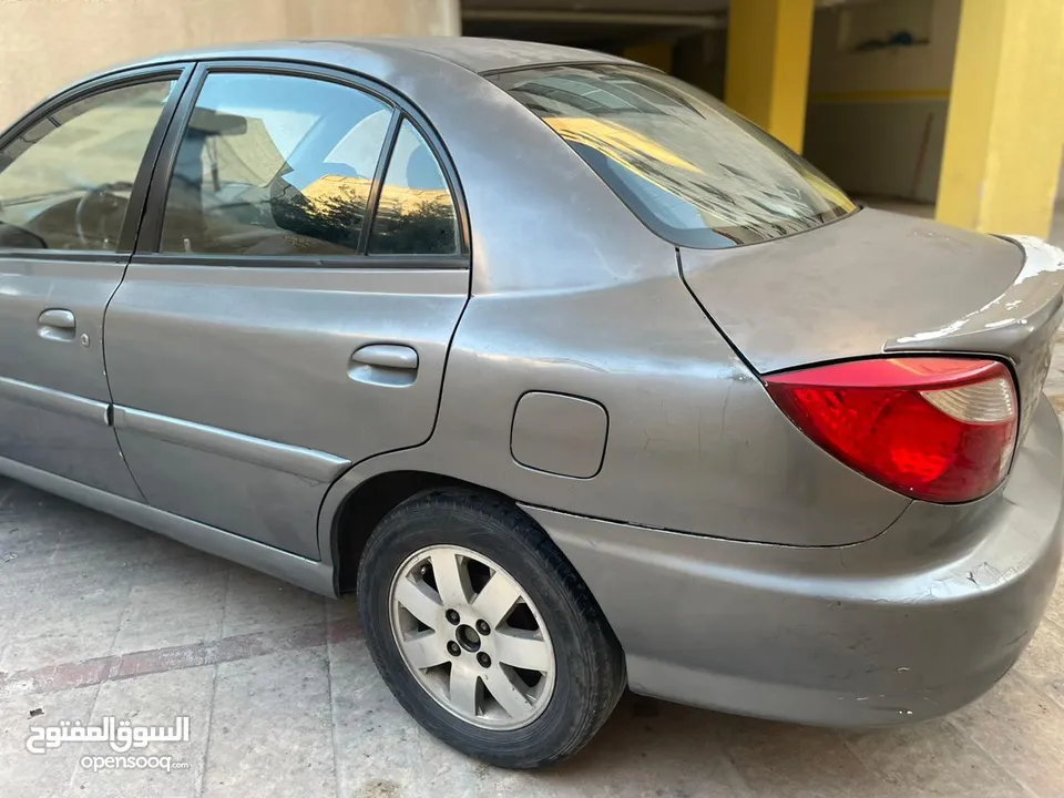 كيا ريو 2001