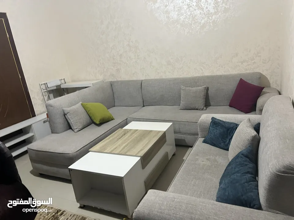 اثاث وكهربائيات مستعملة بحالة الوكالة بسعر حرق بسبب السفر