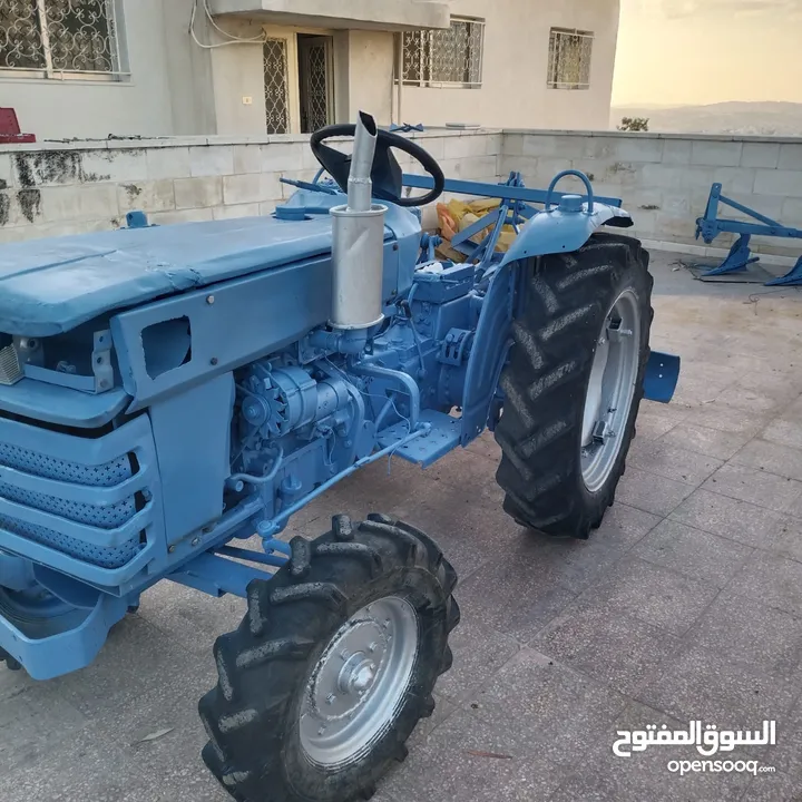 تركتراسكي للبيع مستعجل