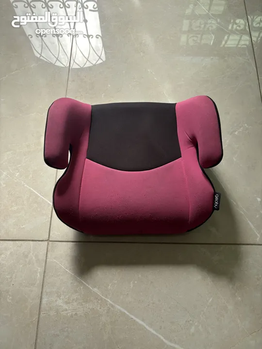 Booster seat - بوستر  مقعد سيارة معزز