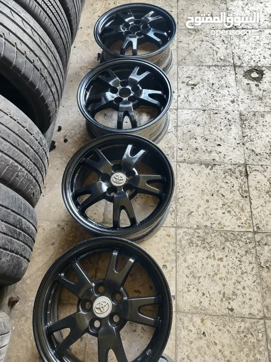 جنط تيوتاا بريوس وبركب عل الكرولا