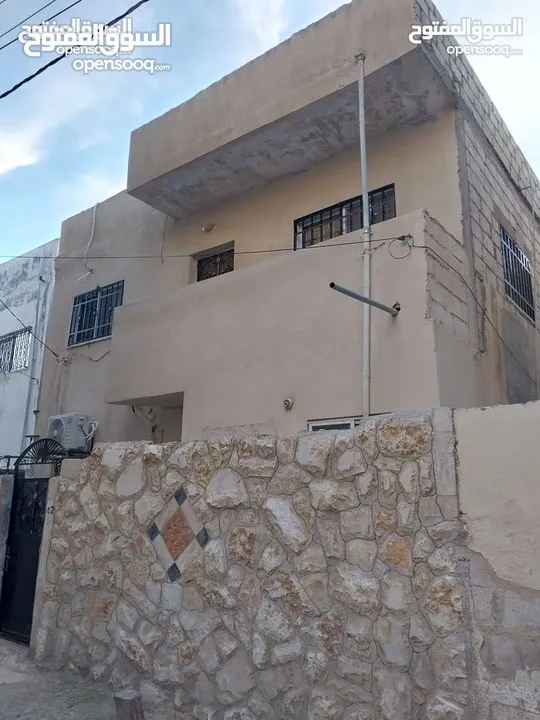 منزل للبيع طابقين بسعر مغري وقابل للتفاوض