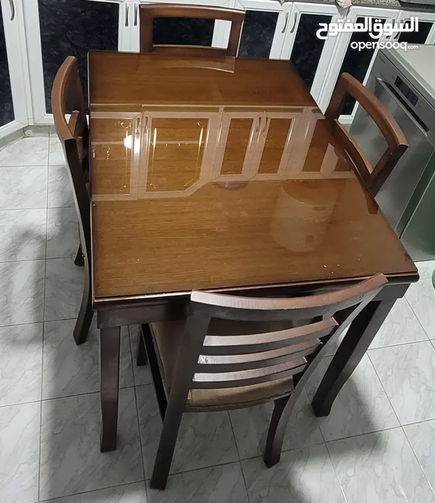 جلاي سامسونج شبه جديد مع طاوله سفره