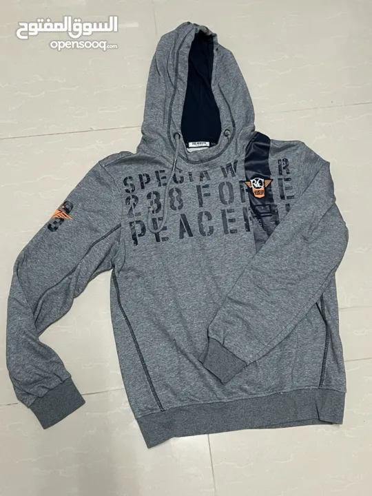 هوديز بلايز مع طاقية وبدون