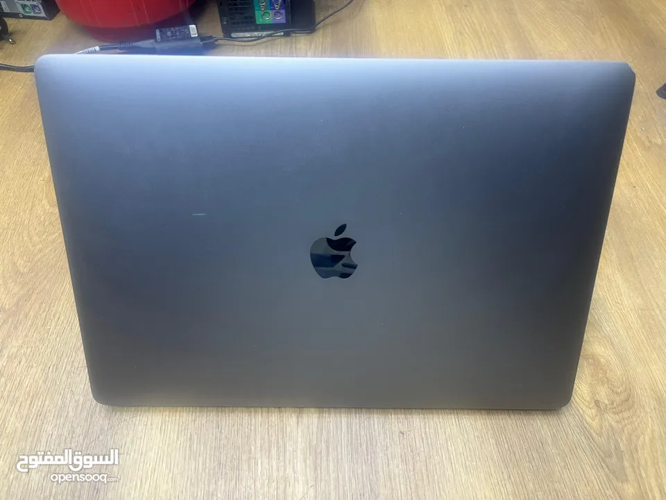 للبيع macbook pro موديل 2017 بحالة ممتازة