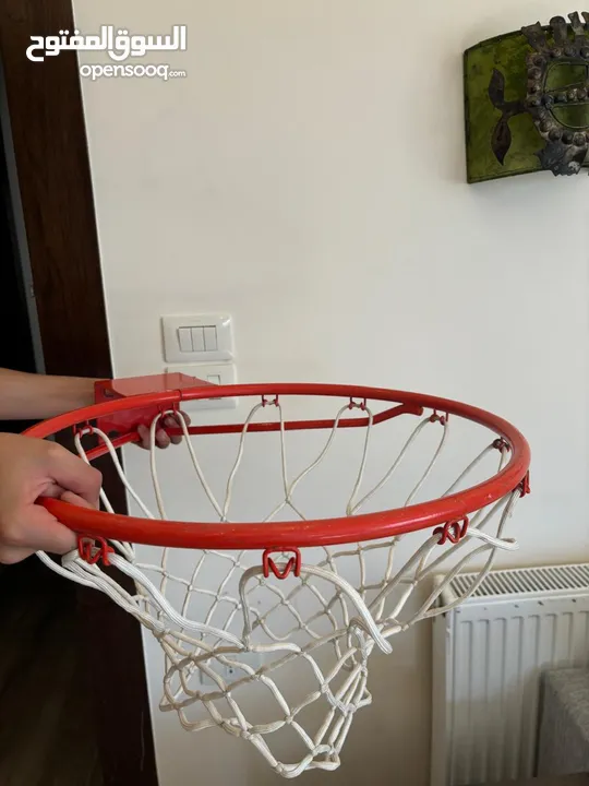 Professional BasketBall Ring / Hoop in good condition. Made for Professional Level. Hung on a wall