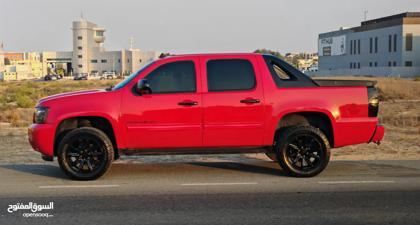 CHEVROLET AVALANCHE LT V8 5.3 2010 CANADIAN SPEC