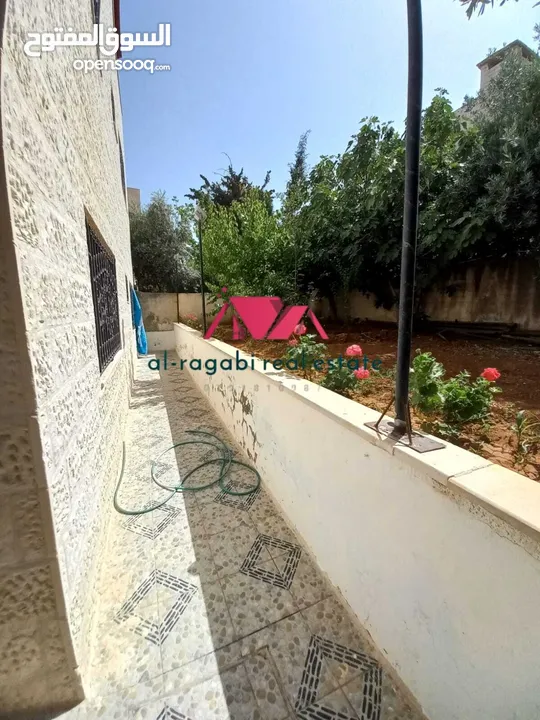 شقة * للايجار * ارضية * دابوق * مع حديقة