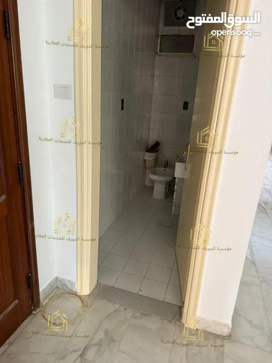 شقة فارغة - دير غبار - 3نوم 1ماستر - 230م - ارضي - حديقة - قرب الخدمات العامة