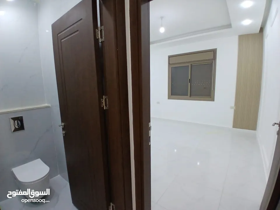 شقق سكنية للبيع لم تسكن اربد جنوب قصر العوادين بمساحة 125 متر  و100 متر وبأسعار مناسبة