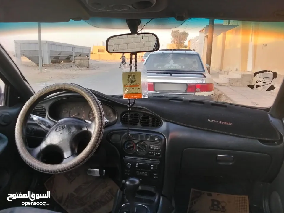 هونداي أفانتي 1996 أوتوماتيك – مرخصة وجاهزة  السعر المطلوب: 2000 دينار – قابل للتفاوض للجادين
