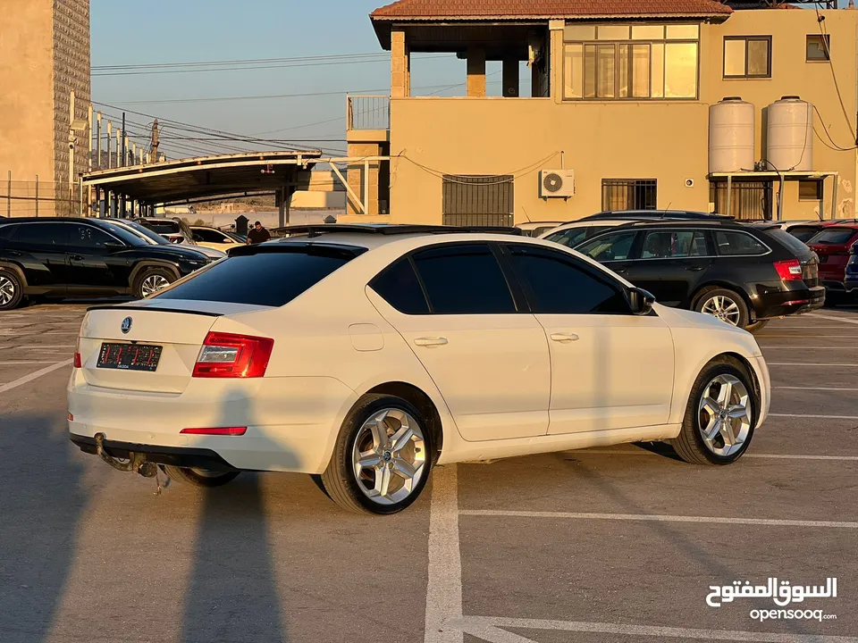 سكودا اكتافيا 2015 اتوماتيك ماتور 1600 ديزل  بانوراما