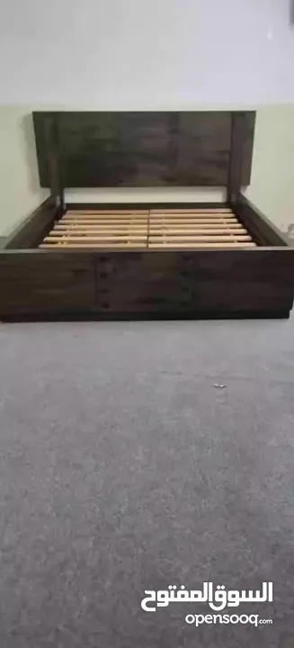 تخت مجوز مع.فرشة180/200 مقاسه