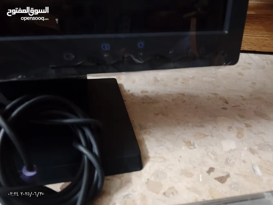 شاشه للبيع بحاله الوكاله بس ب 15 دينار