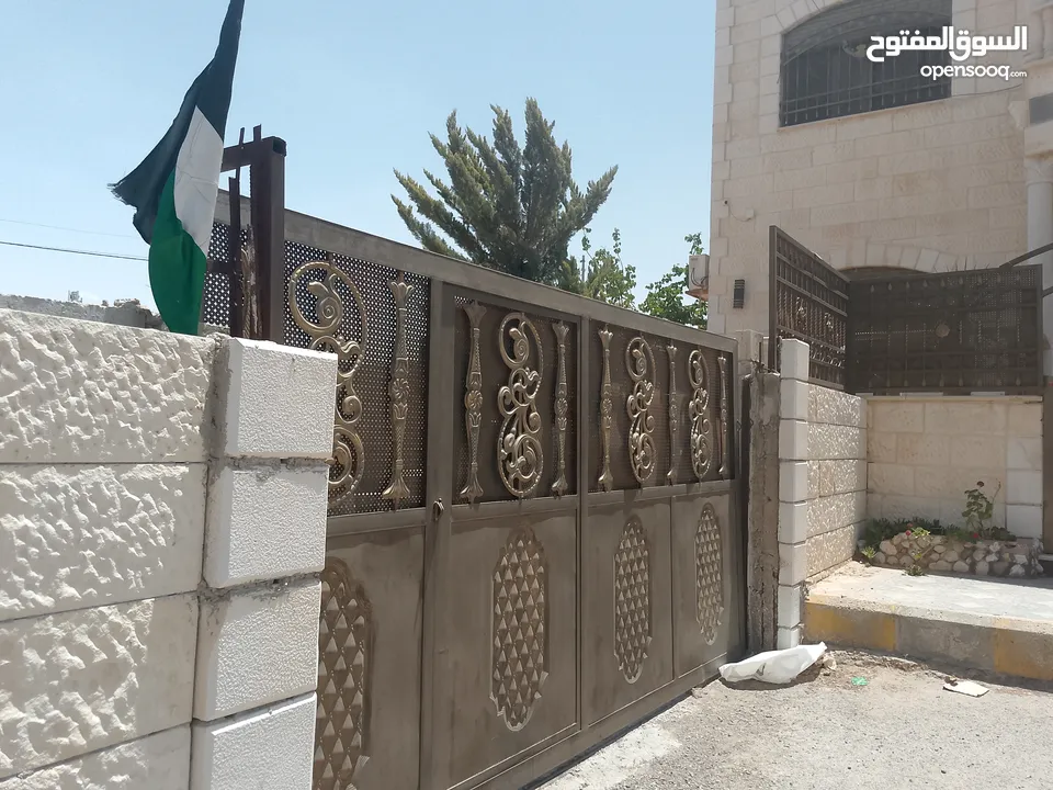 منزل طابقين مستقل, للبيع كاش  في  صالحية العابد - ماركا الجنوبية - ذات اطلاله جميلة و نسيم معتدل
