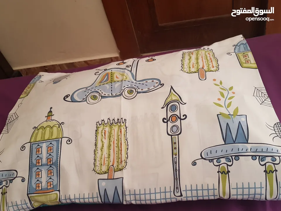 كوشنز كنب ووجه مخدات ومفارش للطاولات