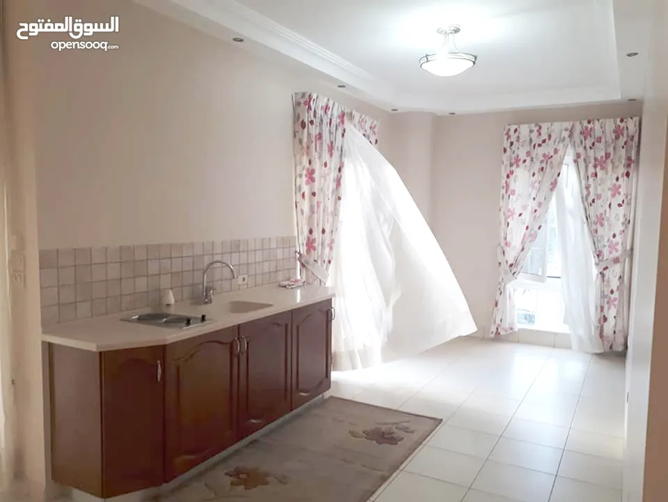 فيلا مستقلة للإيجار مفروشة بالكامل مكونه من 5 نوم