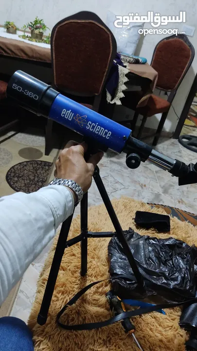 تلسكوب فضائي بحاله جيده