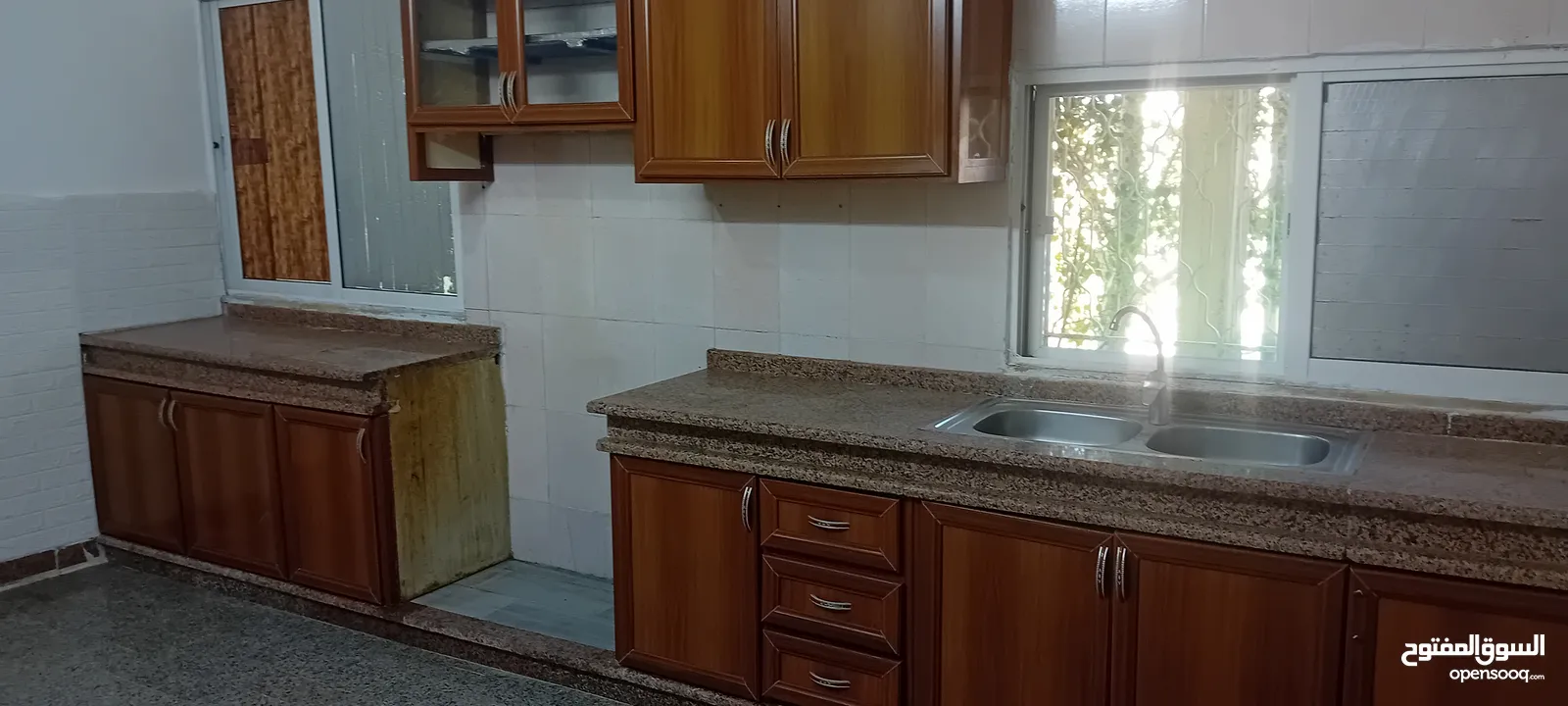 شقة للإيجار في زبده