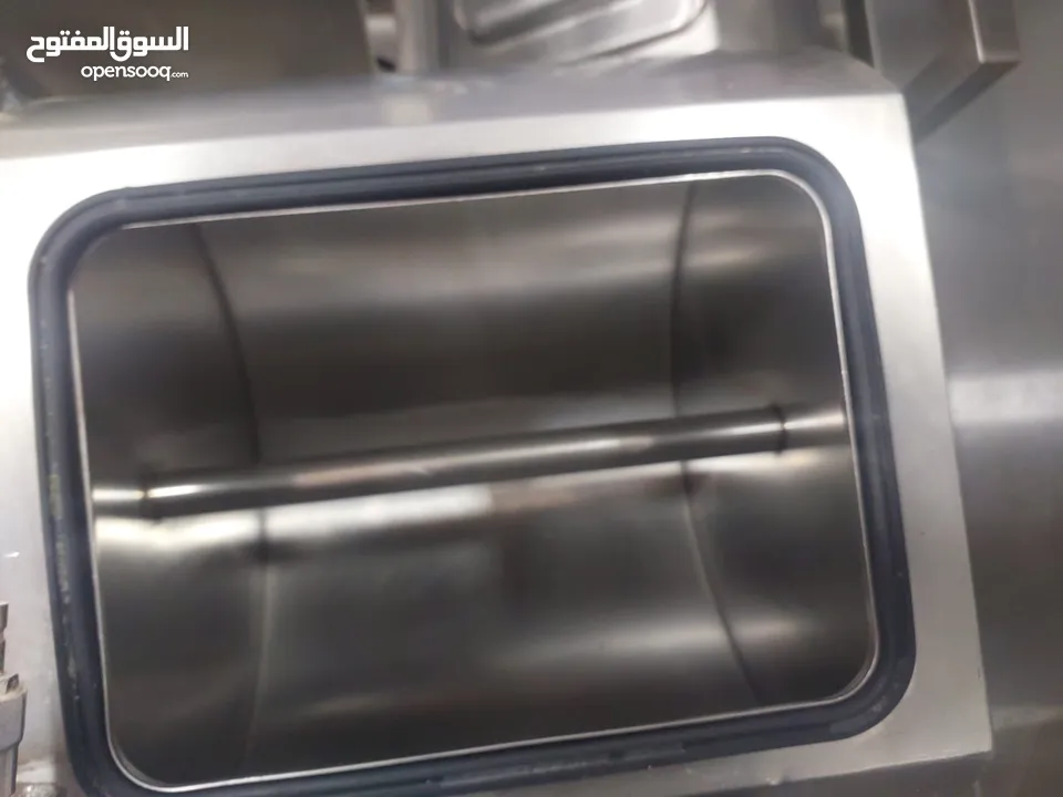 ماكنة تتبيل فاكيوم مستعمل نظيف