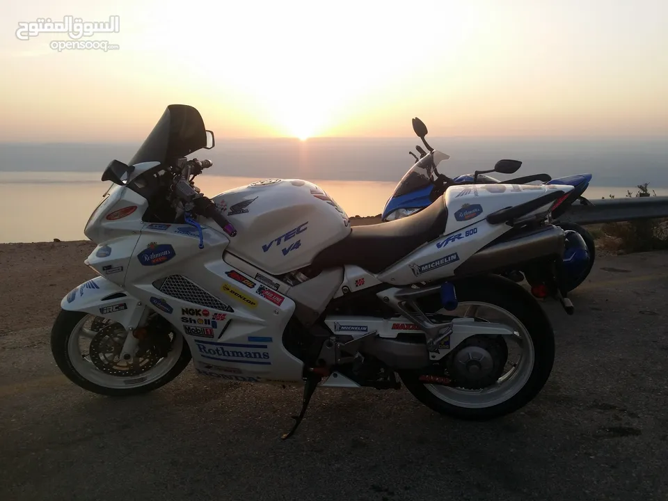 دراجة هوندا مرخصة 4سلندر (VFR 800cc VTEC) 2008